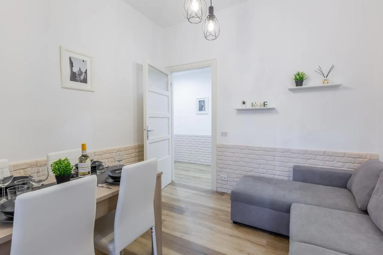 Imperium House - Appartamento Con Giardino Privato, 3 Minuti Da Metro Piazza Bologna, A-C, ローマ イタリア