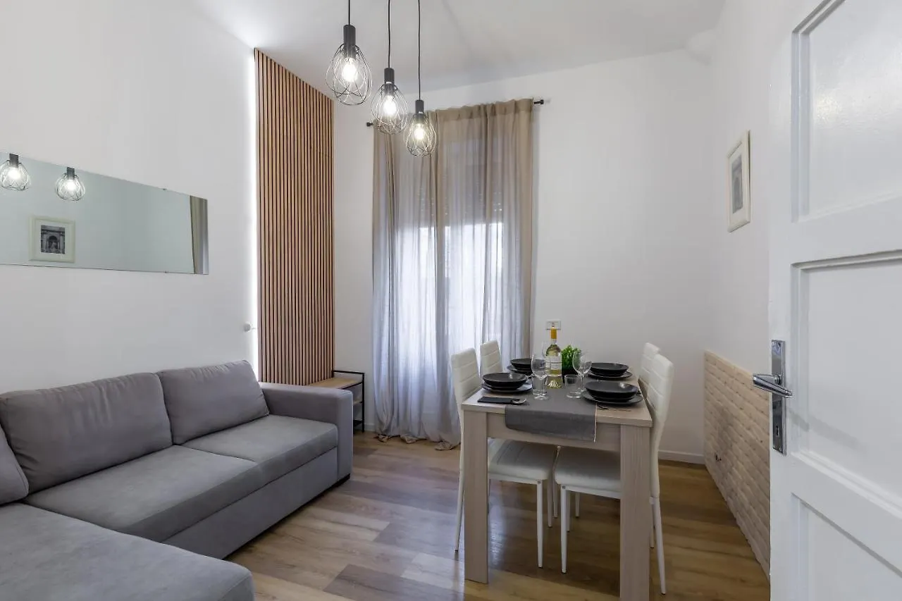 アパート Imperium House - Appartamento Con Giardino Privato, 3 Minuti Da Metro Piazza Bologna, A-C, ローマ イタリア