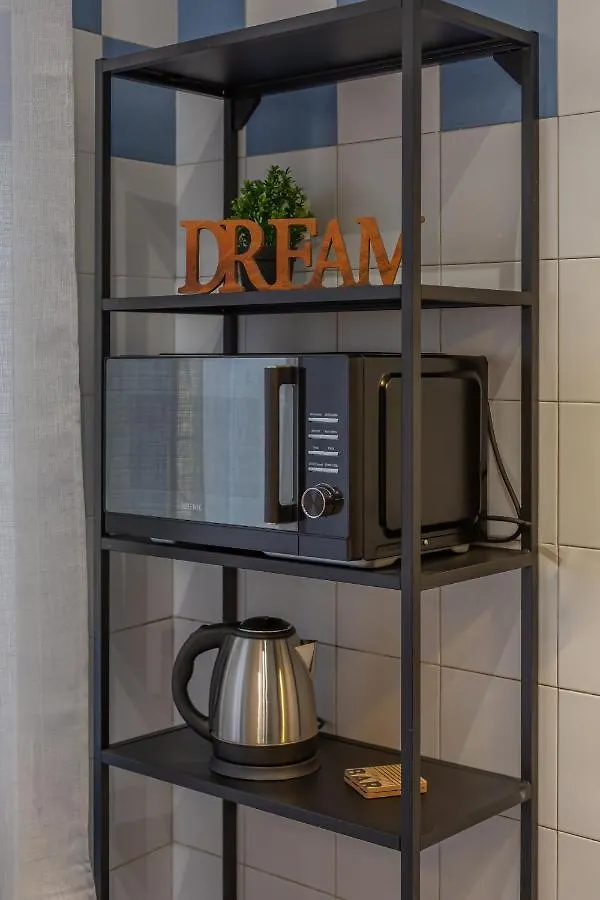 アパート Imperium House - Appartamento Con Giardino Privato, 3 Minuti Da Metro Piazza Bologna, A-C, ローマ
