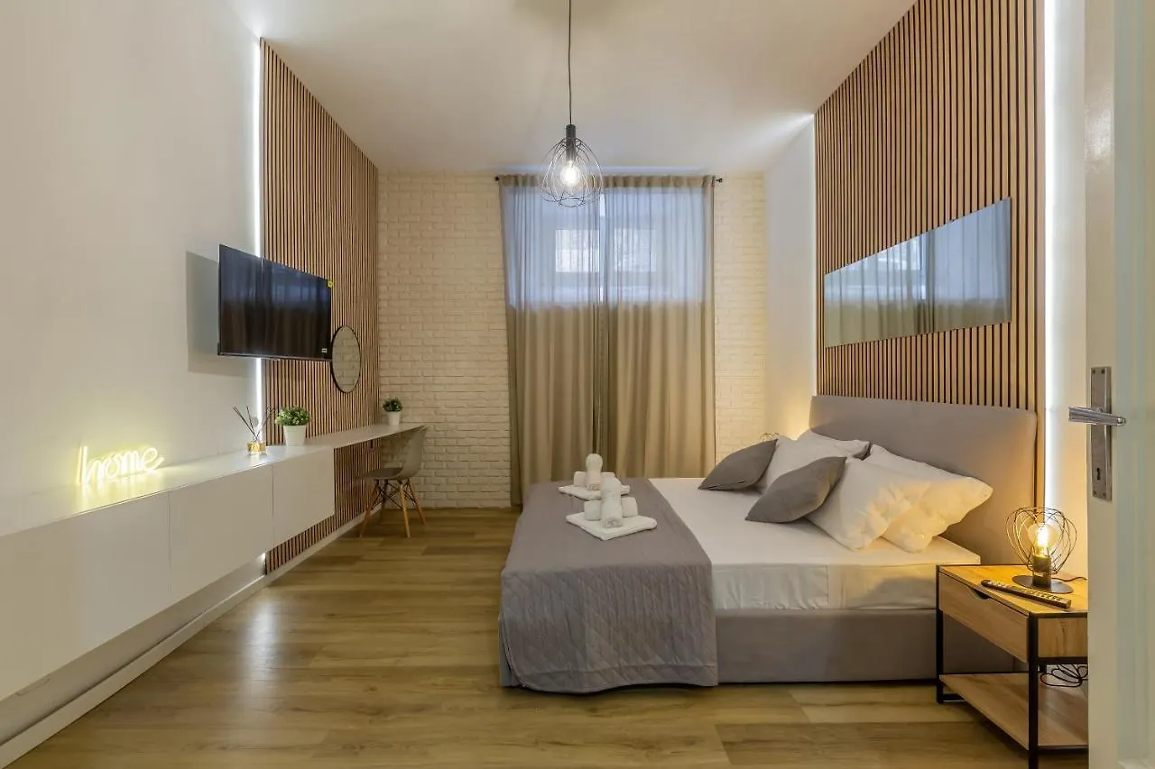 Imperium House - Appartamento Con Giardino Privato, 3 Minuti Da Metro Piazza Bologna, A-C, ローマ イタリア