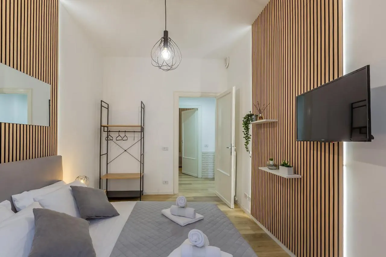 Imperium House - Appartamento Con Giardino Privato, 3 Minuti Da Metro Piazza Bologna, A-C, ローマ