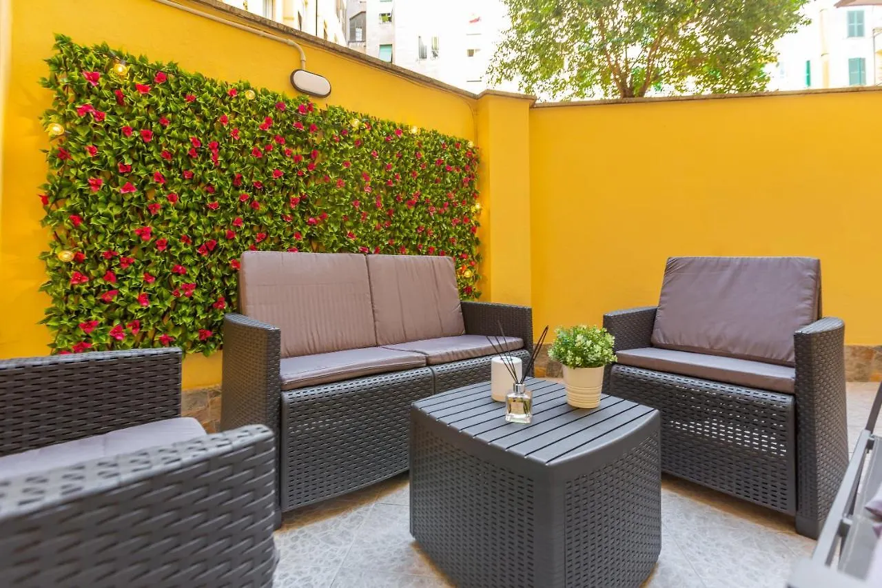 Imperium House - Appartamento Con Giardino Privato, 3 Minuti Da Metro Piazza Bologna, A-C, ローマ アパート